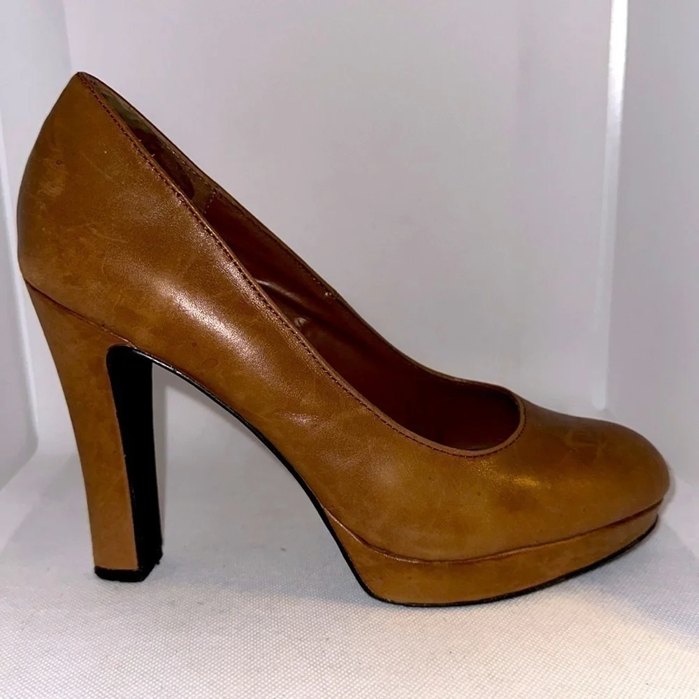 Ciao Bella Tan Leather Platform Heels Size 8.5 - EUC